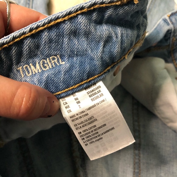👖American Eagle tomgirl ripped jeans - Picture 5 of 5